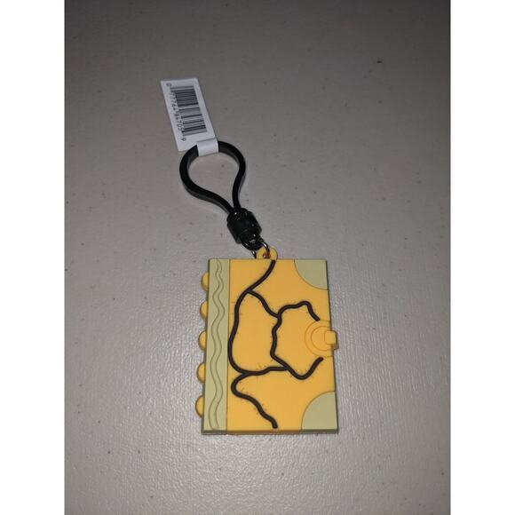 Hocus Pocus SpellBook Mystery Bag Clip - Picture 1 of 2